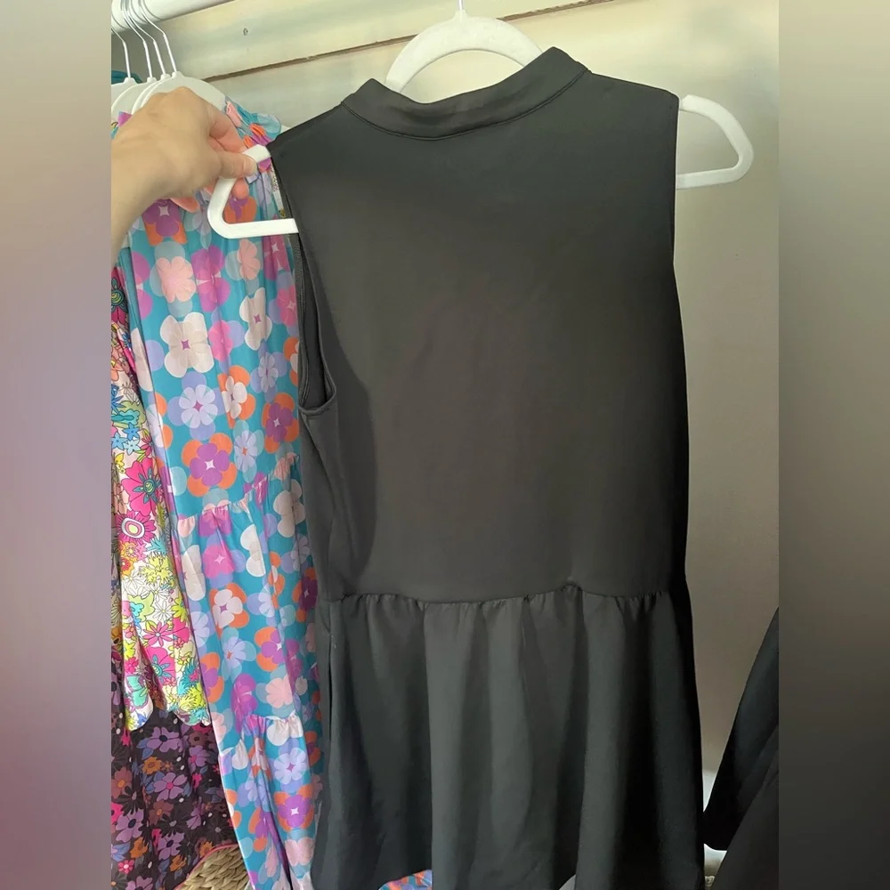 SSYS Black Sleeveless Pearl-Button Dress - Picture 4 of 4